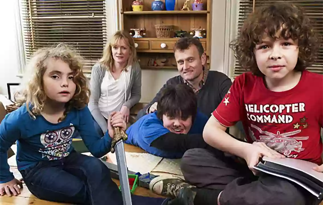 Outnumbered Cast (2007 - 2016): Full List of Characters & Actors